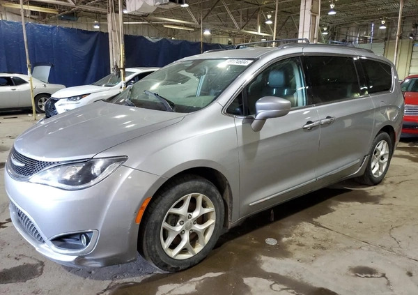 Chrysler Pacifica cena 44900 przebieg: 83407, rok produkcji 2018 z Krasnystaw małe 92